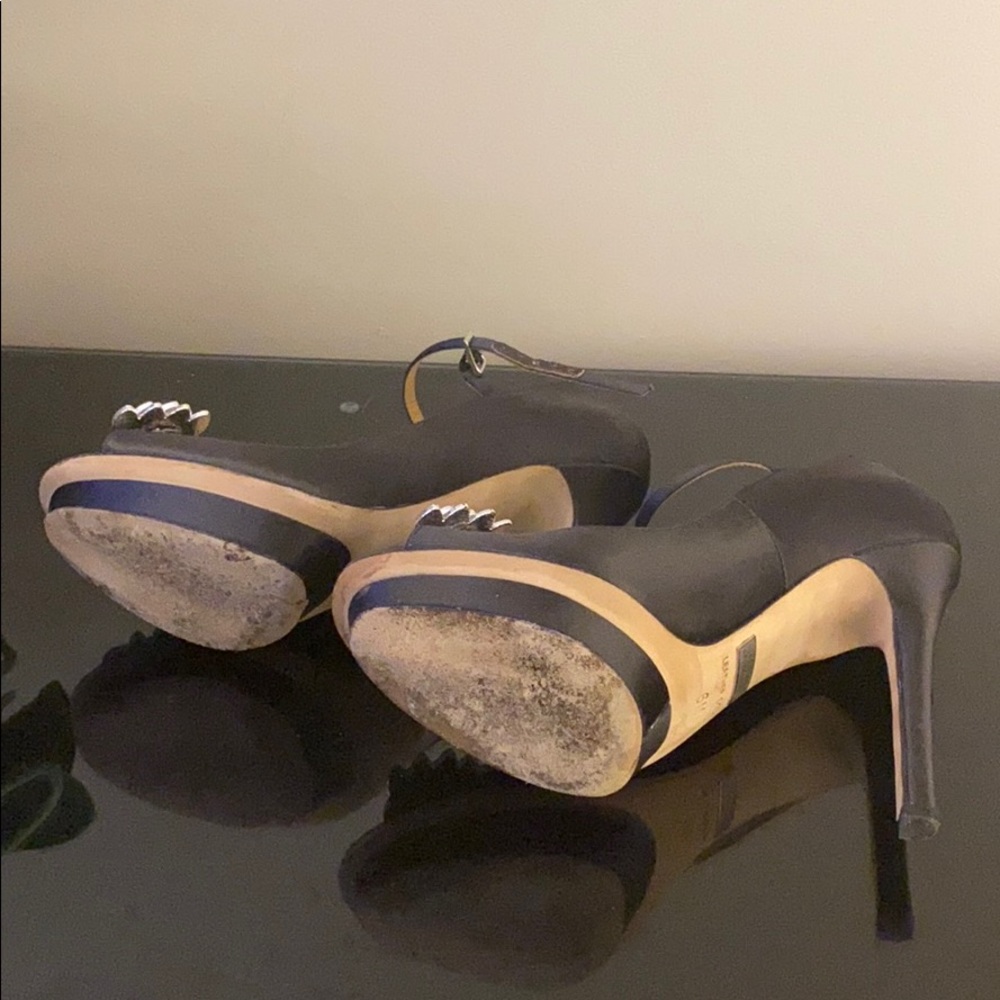 Beautiful heels 🖤 - Picture 4 of 7